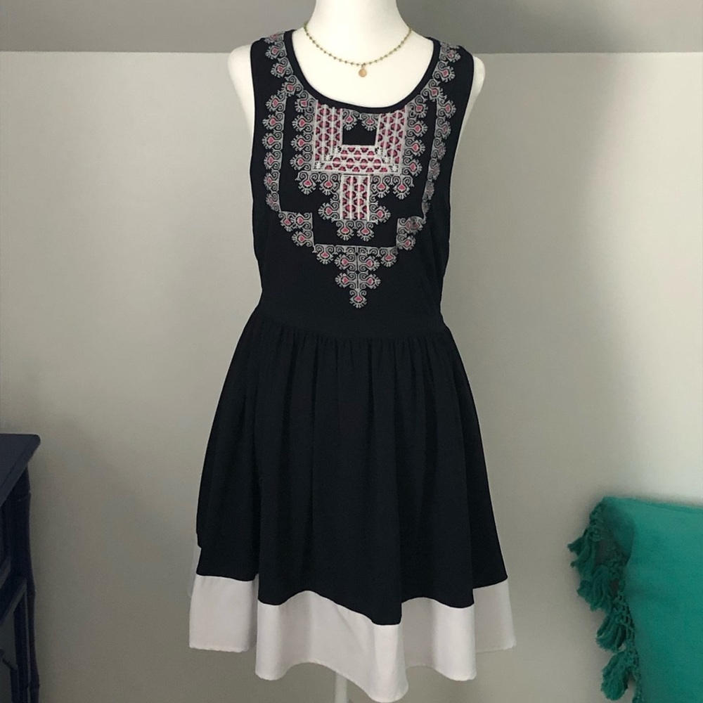 Navy blue + White Sugarlips dress